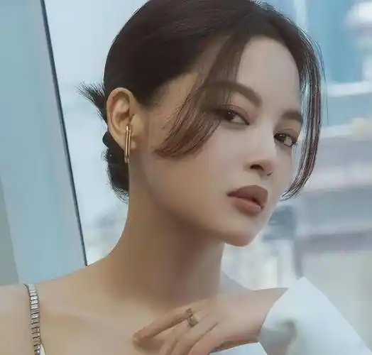 这6位厚唇女星,个个时尚万种_舒淇_钟丽缇_嘴唇