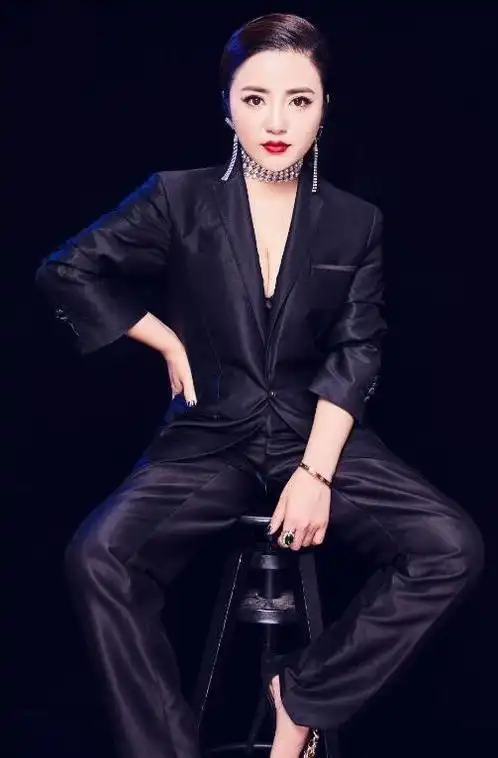 80后霸道女总裁王丽丽:俏延人生,从负开始