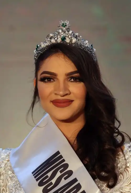 阿拉伯世界小姐选美比赛举行突尼斯俏佳人加冕