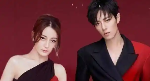 迪丽热巴和肖战一起演戏也没有违和感,因为肖战身高183cm,而迪丽热巴