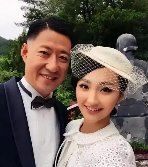 回顾著名演员于震:被前妻泼尽脏水,为何二婚妻子辛月依然敢嫁?