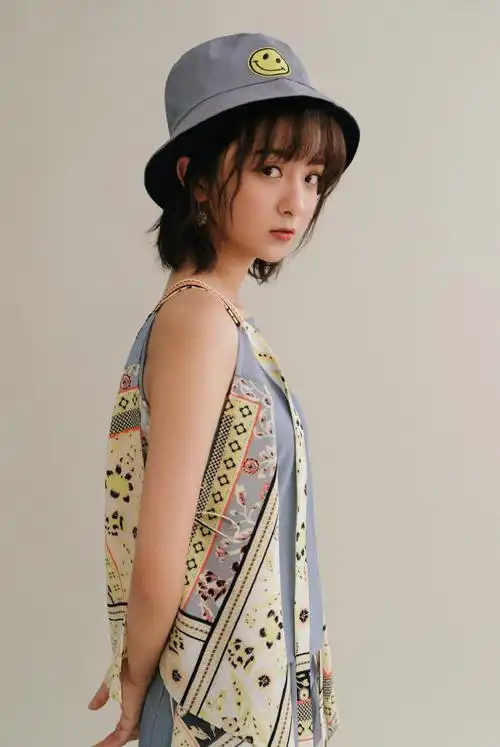 厉嘉琪清纯活力写真图片