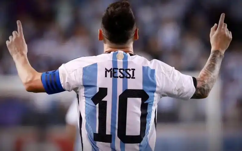 足球|梅西,一个能给人们带来力量的足球明星.