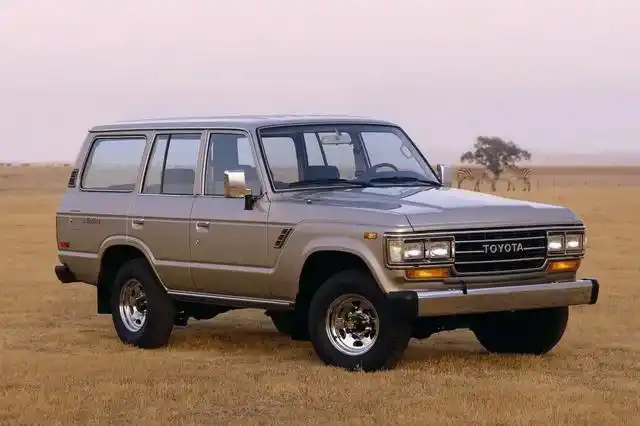 toyota越野,丰田toyota有哪些越野车(tlv陆巡lc60试玩)