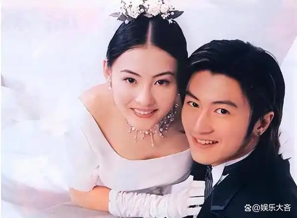 王菲比张柏芝大10岁9个月但一个小细节暴露她是谢霆锋的挚爱