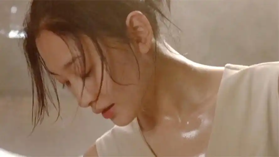 年轻时的李小冉能有多美?身材高挑婀娜多姿,看了心脏都跟着颤抖