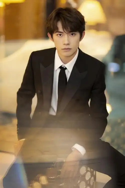 易烊千玺15句暖心励志语录:你什么都不做,才会真的来不及!