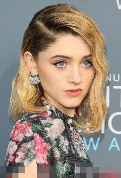 女孩子不是很长的头发怎么烫走向时尚的卷烫发盘点