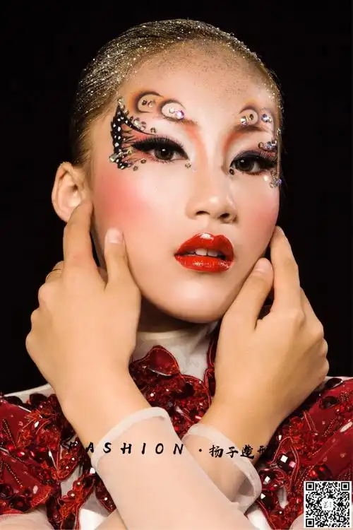 舞台创意妆容——造型师/扬子