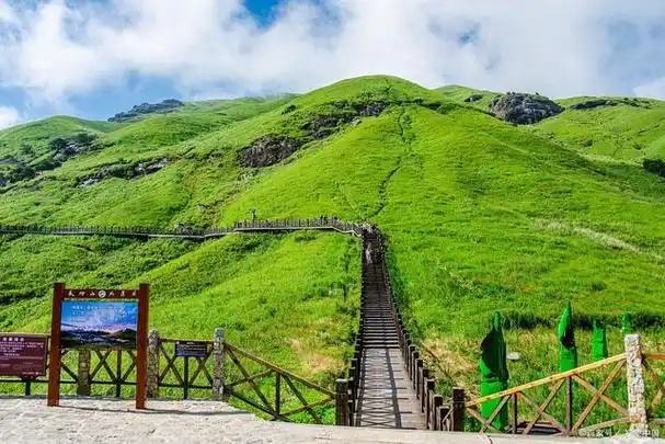 江西萍乡市武功山景区:自然之美与历史传奇