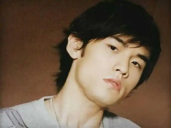 周杰伦早期有哪些好看的照片?