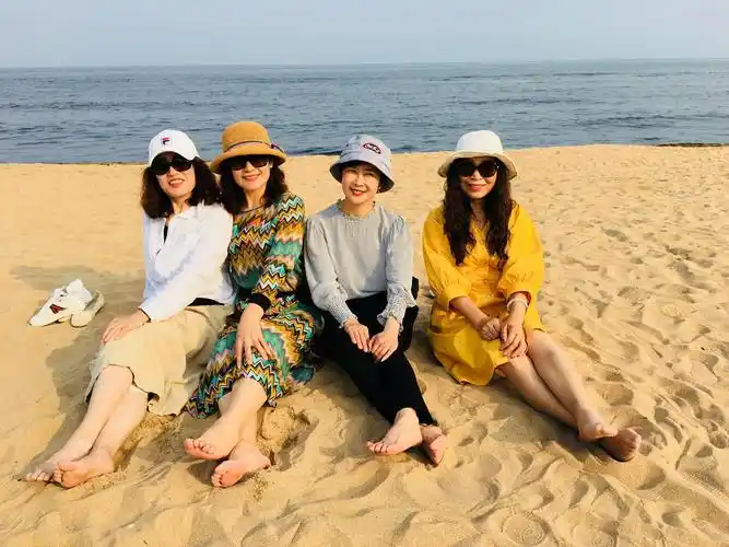 2019年6月好姐妹海边合影