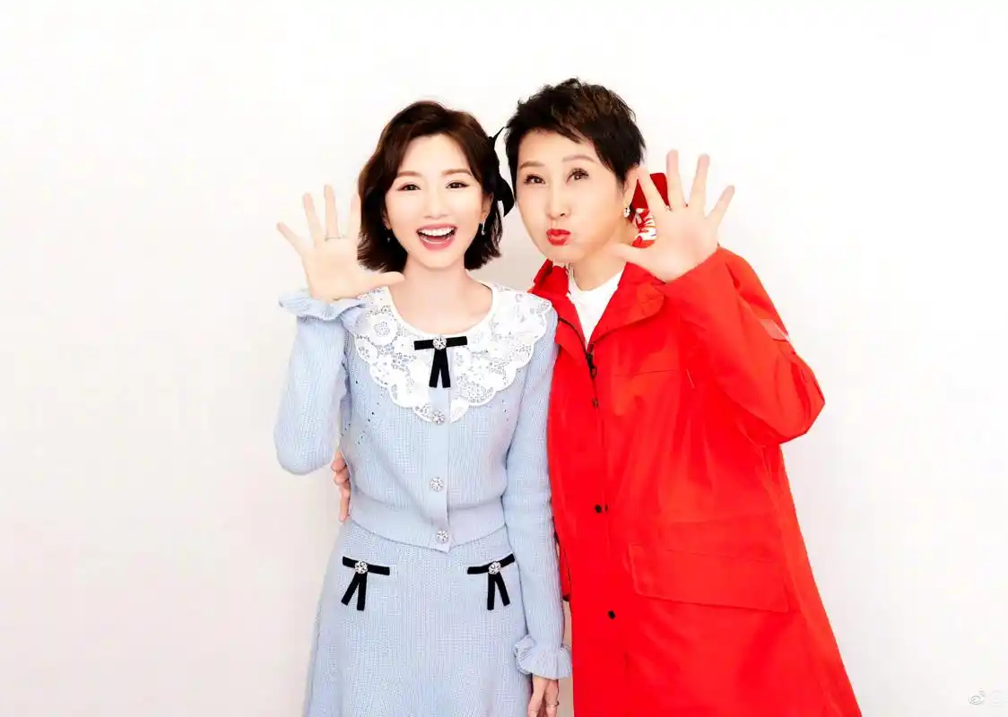 张凯丽和毛晓彤的合照#毛晓彤