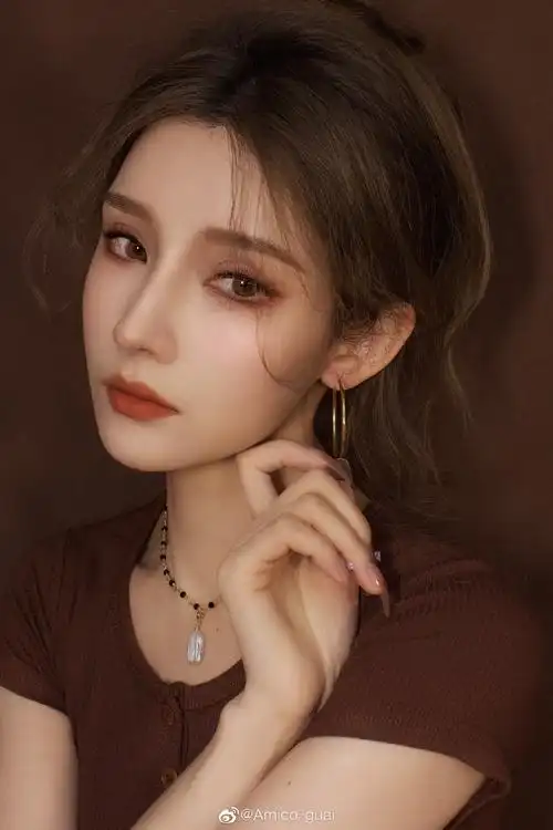 最近好吃古力娜扎的颜丫～也太piu酿了叭～抽空研究了一下她的化妆师