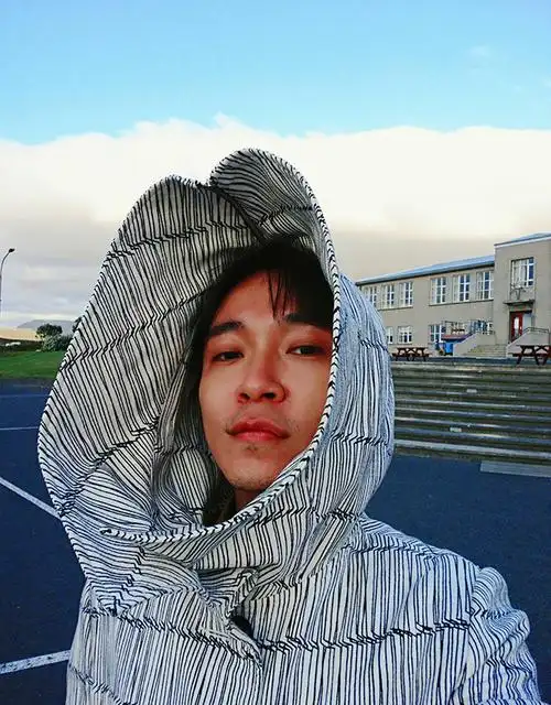 吴青峰图片 吴青峰旅行自拍照图片