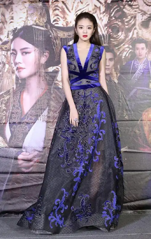 安以轩 出席活动