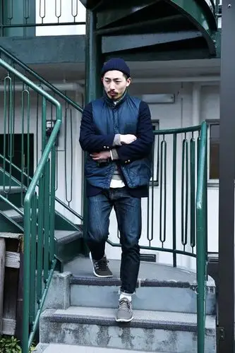 奇思妙想的怪咖美男 日本街头潮男篇_男士_衣装_街拍_yoka时尚网