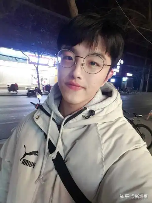 你见过最帅的高中男生长什么样? - 知乎