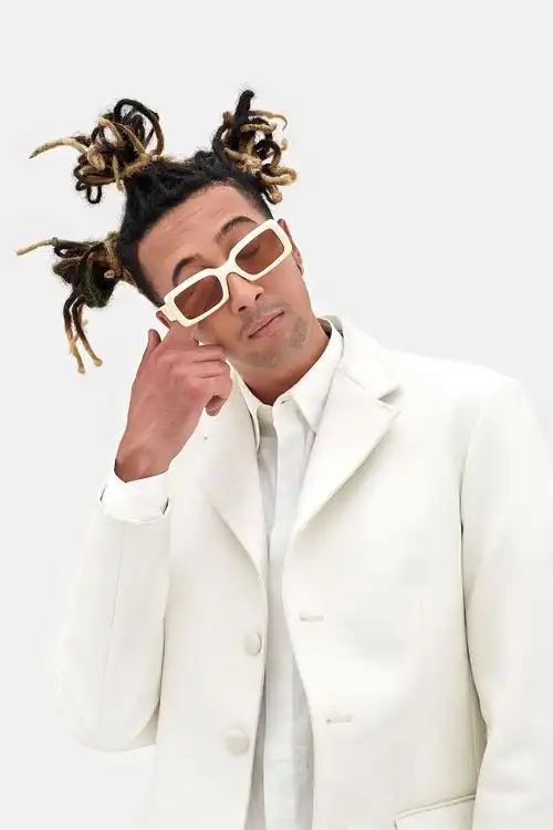 retrosuperfuture 携手意大利说唱歌手 ghali 打造太阳镜系列