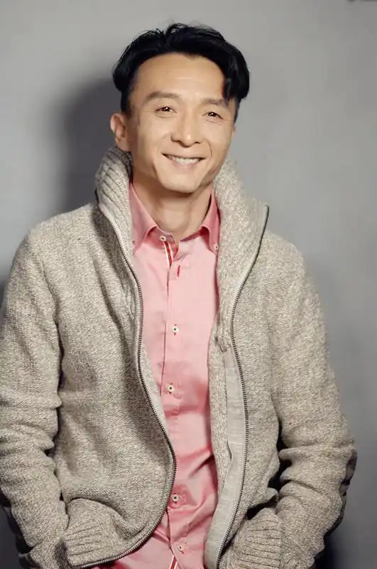 该剧由著名导演周力执导,汇集刘波,马少骅,童蕾等著名演员领衔主演