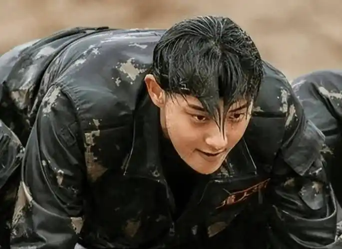 同样是爱豆谈恋爱,黄子韬和鹿晗却走上了不同的"道路"!