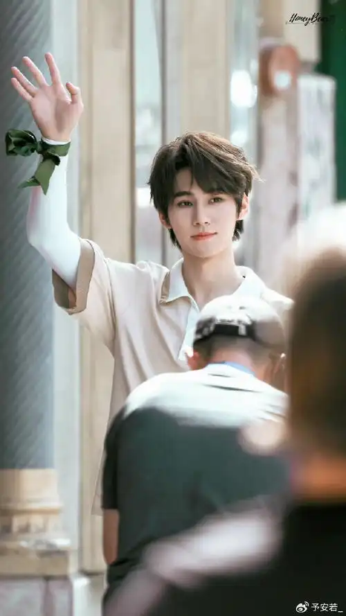 张真源##张真源高露洁品牌代言人##张真源奔跑吧