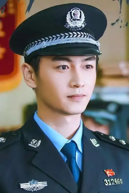 陈晓主演的警察金小天,有着一腔热血,除暴安良的正气.