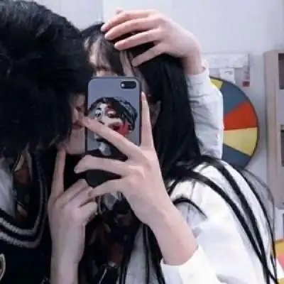 亲嘴头像图片一对 男生女生霸气亲吻头像 - qq情侣头像 - 520个性网