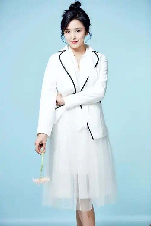 《江河水》开播    王蕾挑战婀娜多姿反一号即将上线