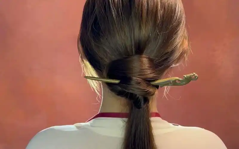 清冷国风低马尾盘发教程