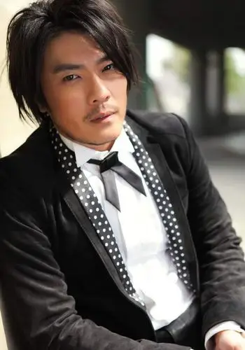 46岁阿杜近照曝光, 身材大走样… 网民看傻眼: 都认不出是他了!