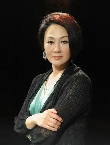 儿子智力缺陷,女儿不婚,被朋友骗光积蓄的王姬,如今怎么样了?