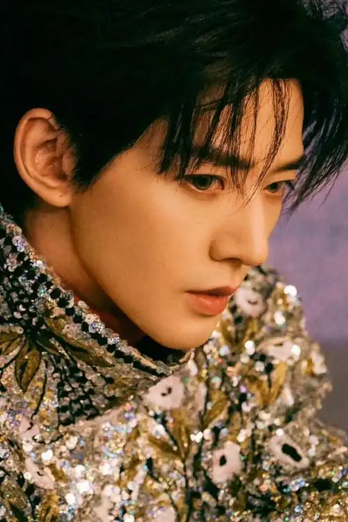 邓为清冷感黑西装##修丽可品牌大使邓为