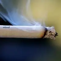 燃烧中的一支烟