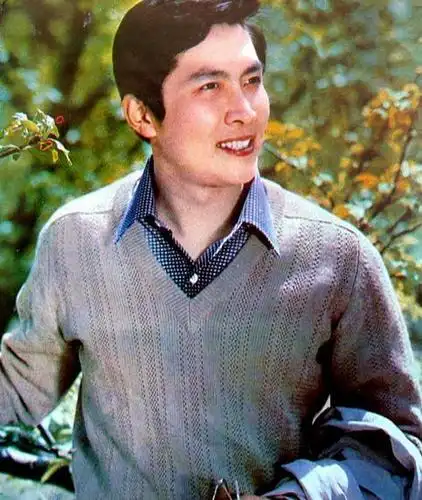 从负面新闻缠身到德高望重的老戏骨——唐国强是如何翻身的?