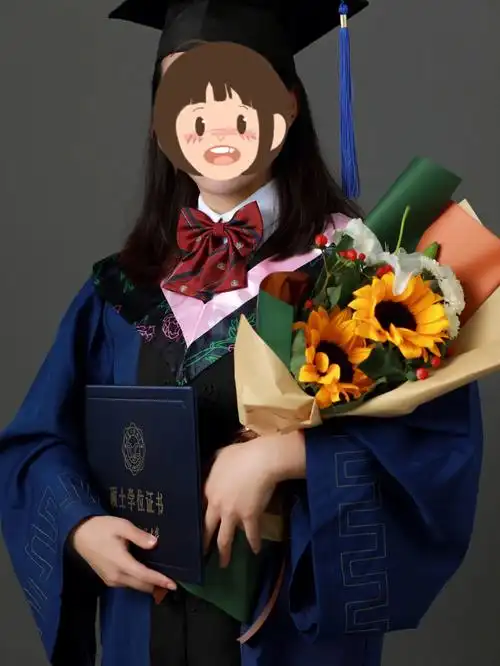 的垂布个,酒红色还是挺好看的,买了一对,拍正片选择蝴蝶结,领带也好看