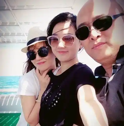 从印刷工人变成当红主持人,国民月老孟非和初恋已走过26个年头_工作