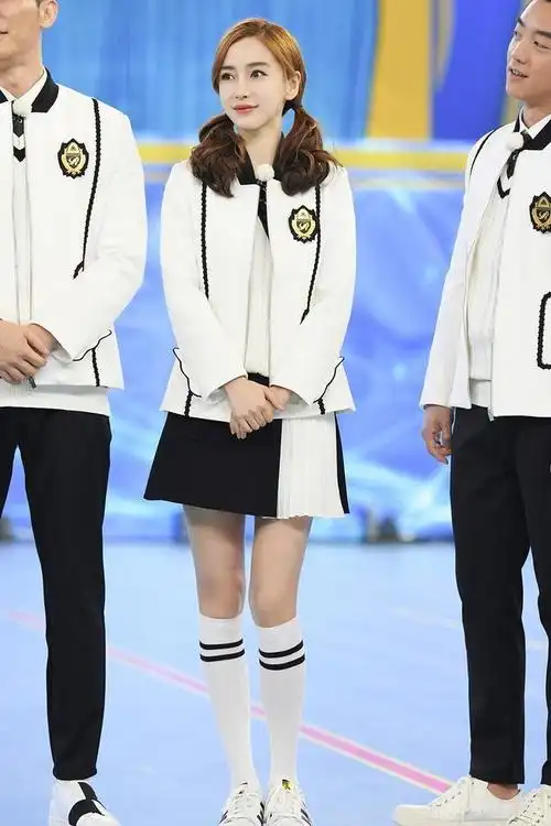 angelababy奔跑吧现场惊曝体重霸气出拳擂台既视感