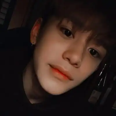 lucas黄旭熙头像