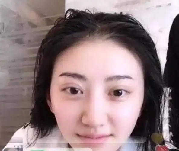 女明星卸妆后, 杨幂一言难尽, 景甜细腻白皙, 迪丽热巴遭"质疑"_手机