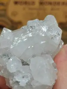 钻石鱼眼石,晶体非常闪亮,矿物晶体矿石原石矿标天然印度鱼眼石