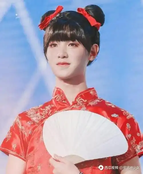 范丞丞扮白雪公主超还原,道枝骏佑女装竟撞脸程潇!