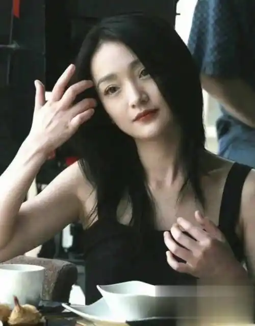 陈凯歌评价周迅:假如身高再多上10cm,那么整个世界就是她的_角色_表演