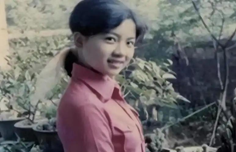 回顾张也55岁还未婚和62岁的吕继宏互相陪伴多年却至今未婚