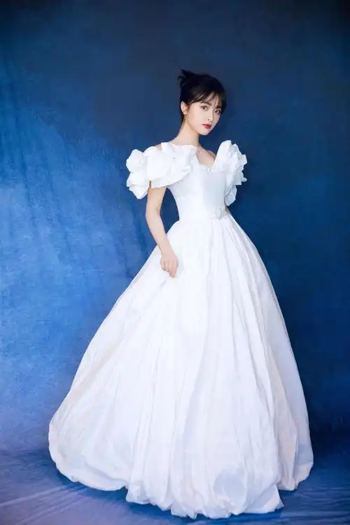 抓住一个在逃公主~|沈月|gucci_新浪新闻