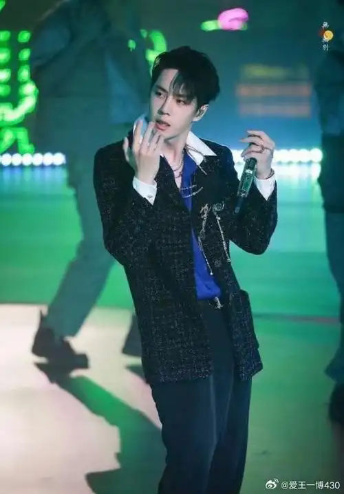 王一博平安喜乐##王一博跳舞帅到炸##王一博##unlq-王一博