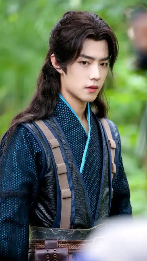 肖战唐三时期又帅又可爱,谈到身材管理一直都是严格自律-度小视