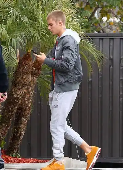 justin bieber板寸造型回归