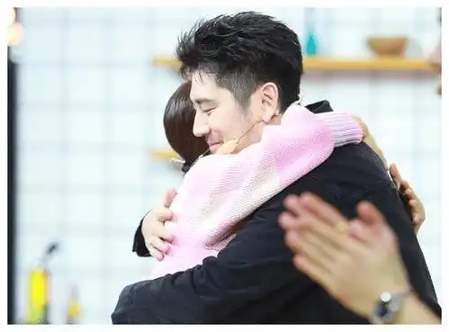 最新一期《天天向上》相当的精彩,节目组邀请了罗晋和袁姗姗等明星来