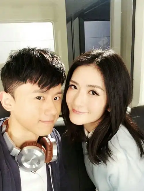 张杰自曝与谢娜恋爱细节:一次节目合作后留下了深刻印象